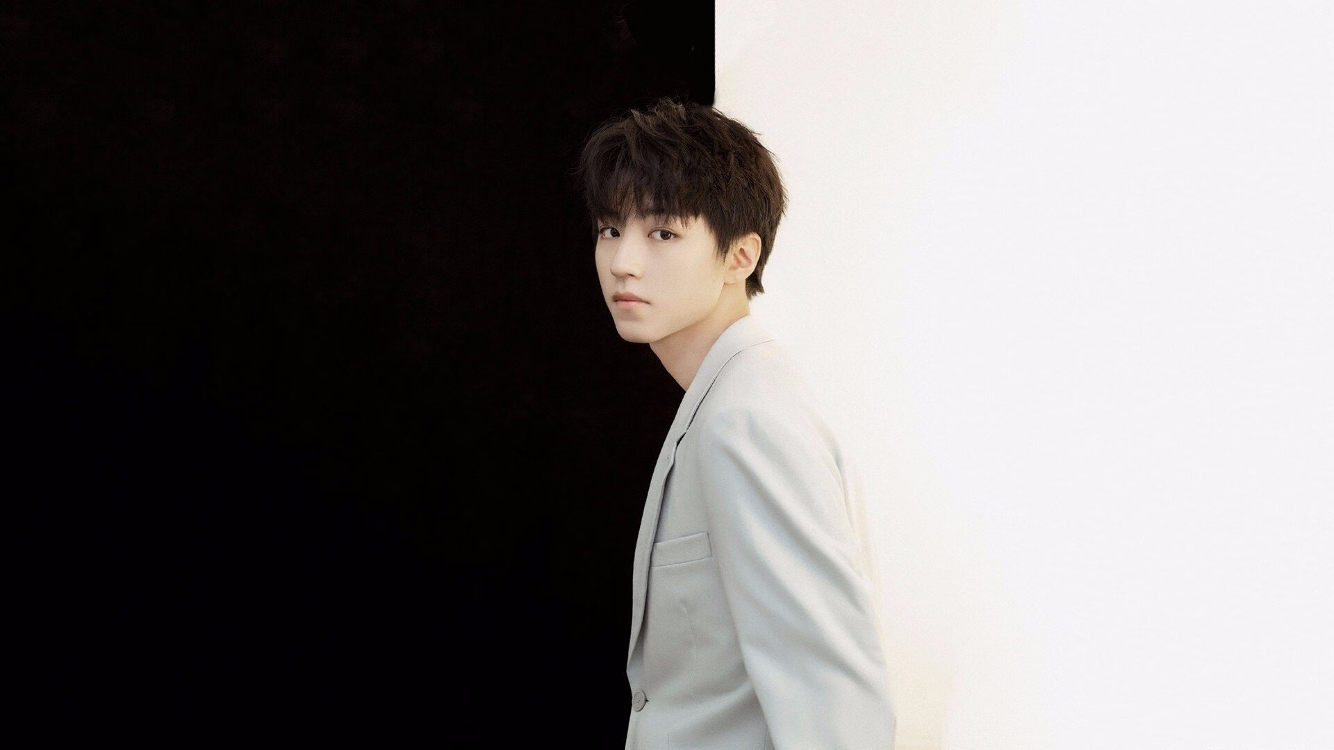 AYX GAMING-《独行侠球迷期待球队在休赛期进行积极操作》，独行侠休赛期交易资讯