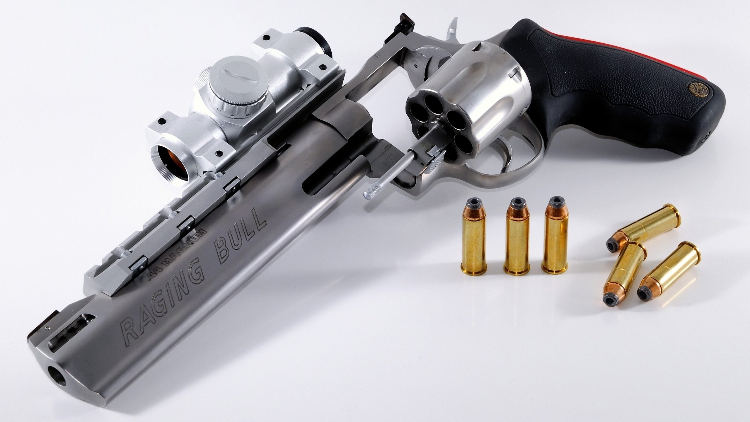 爱游戏体育平台-公牛压哨战胜凯尔特人，全明星赛前哨战中德罗赞罚球绝杀，公牛对凯尔特人罗斯惊艳25分7