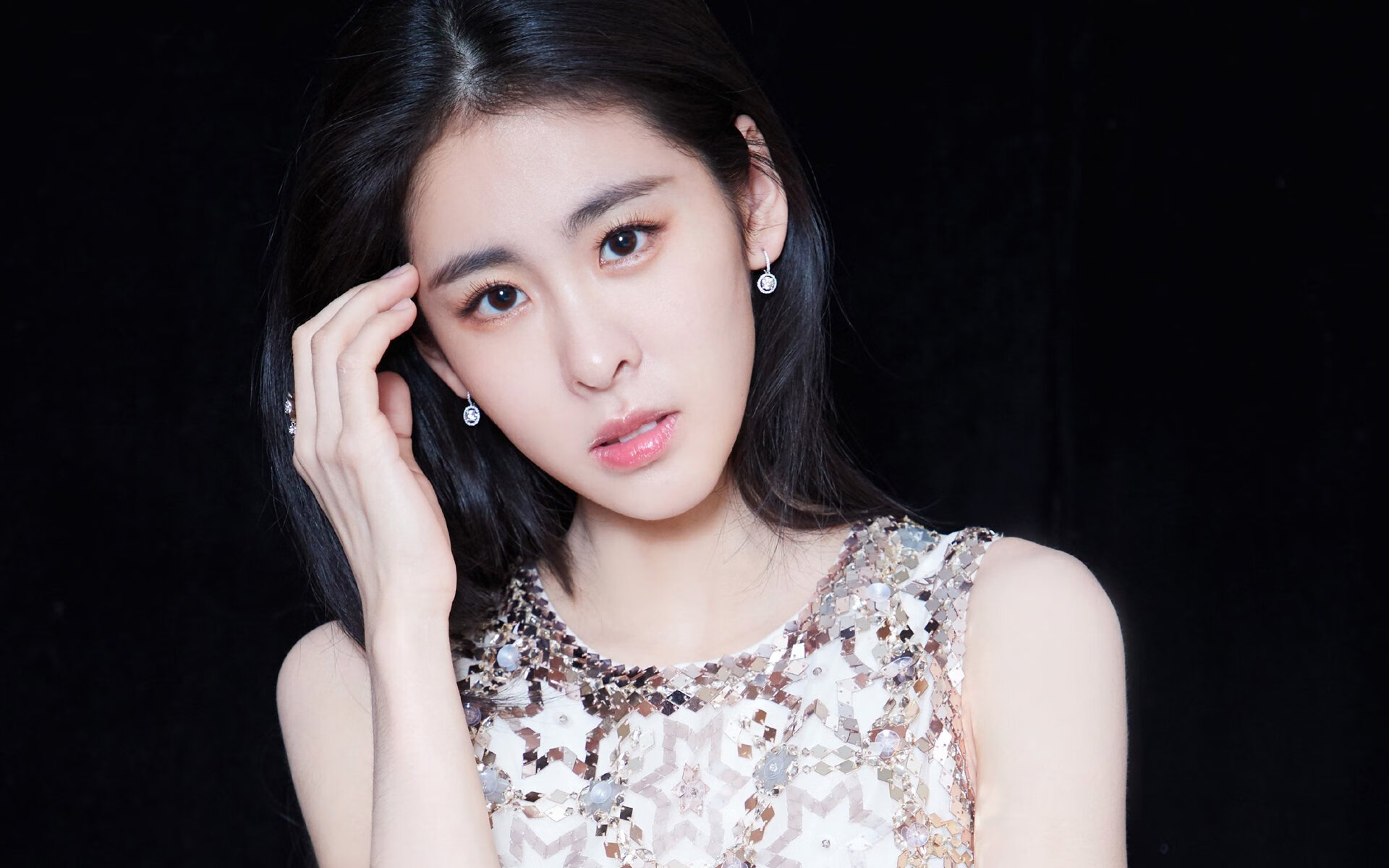 壓倒性控球率傳達出球隊實力和戰術,压倒性的实力前一句