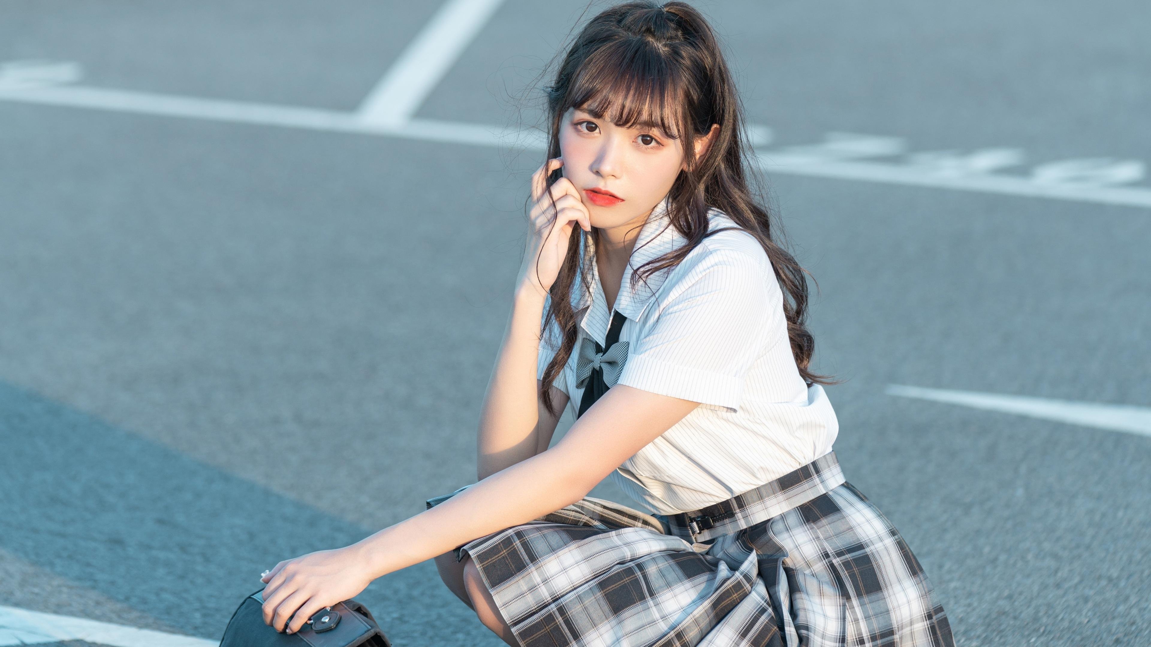 爱游戏综合娱乐-巴恩斯利主场主场大胜，球队士气高涨，目标冲击冠军，巴恩斯利老板