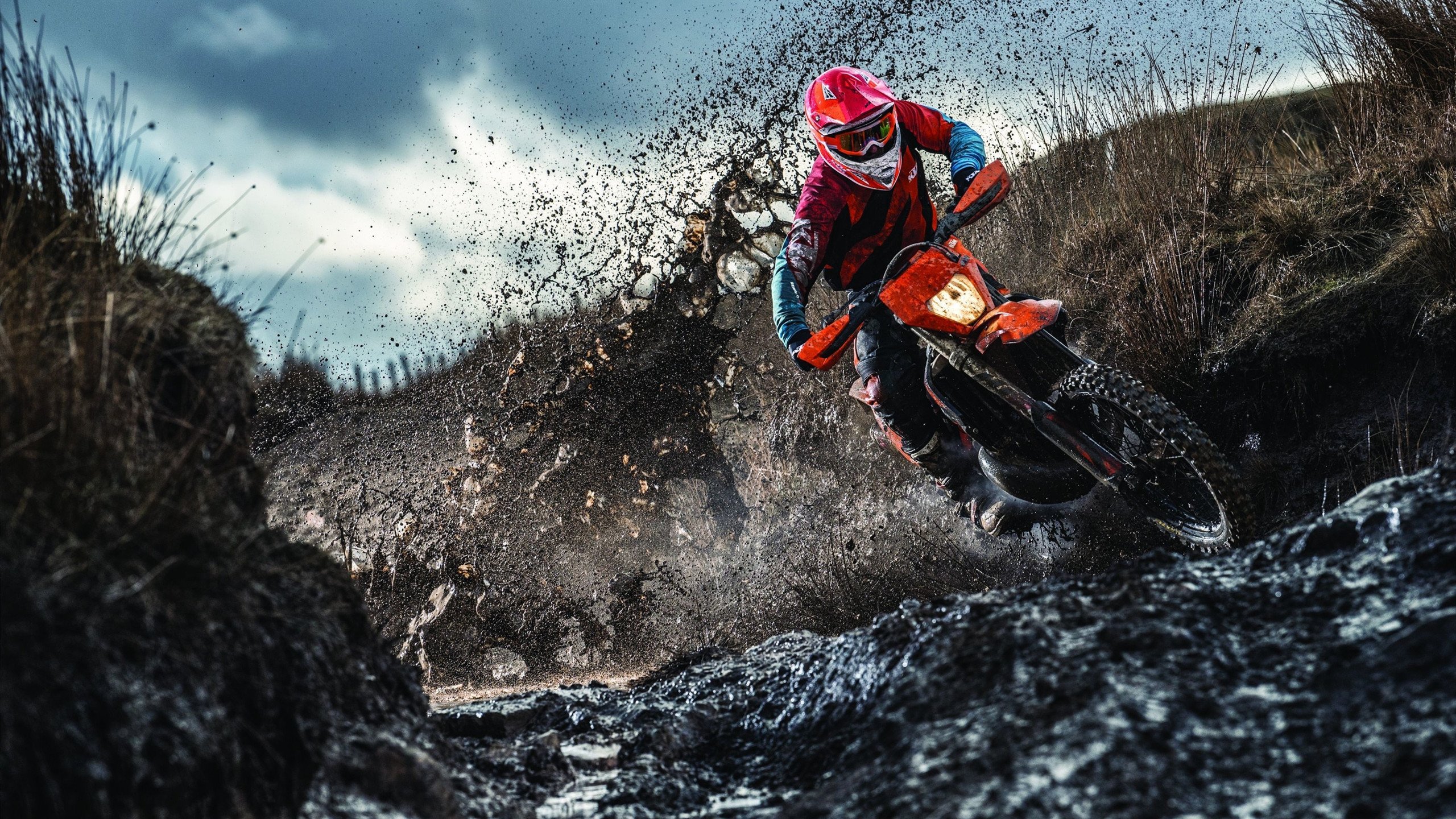 _硬地高速战：速度与力量的极限较量_，硬地是什么意思啊