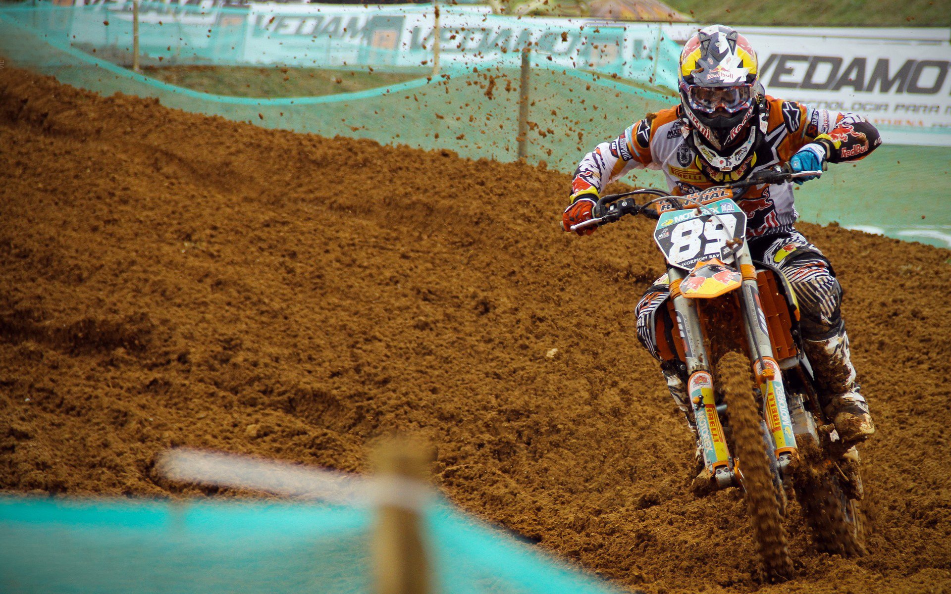 ayx爱游戏官网-教练揭秘：他们如何打造战无不胜的队伍？，如何打造最强战队